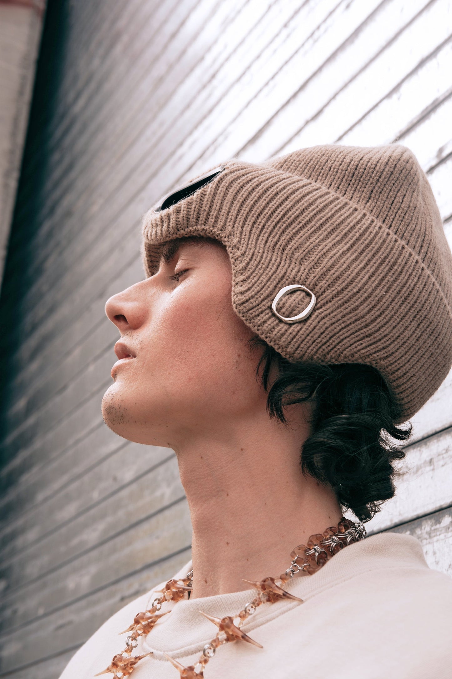 Gorro con forma de gafas (níquel terroso)