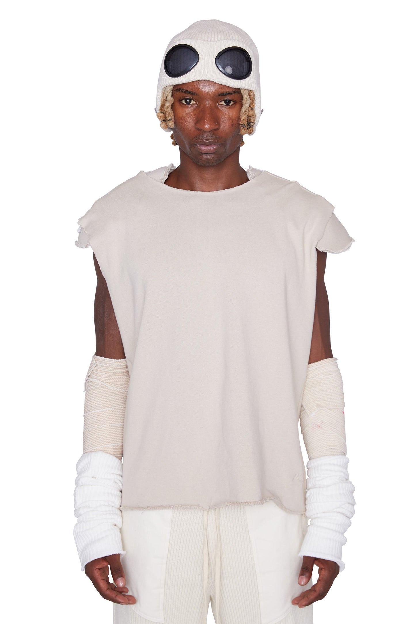 Camiseta con músculos acolchados para hombros (arena)