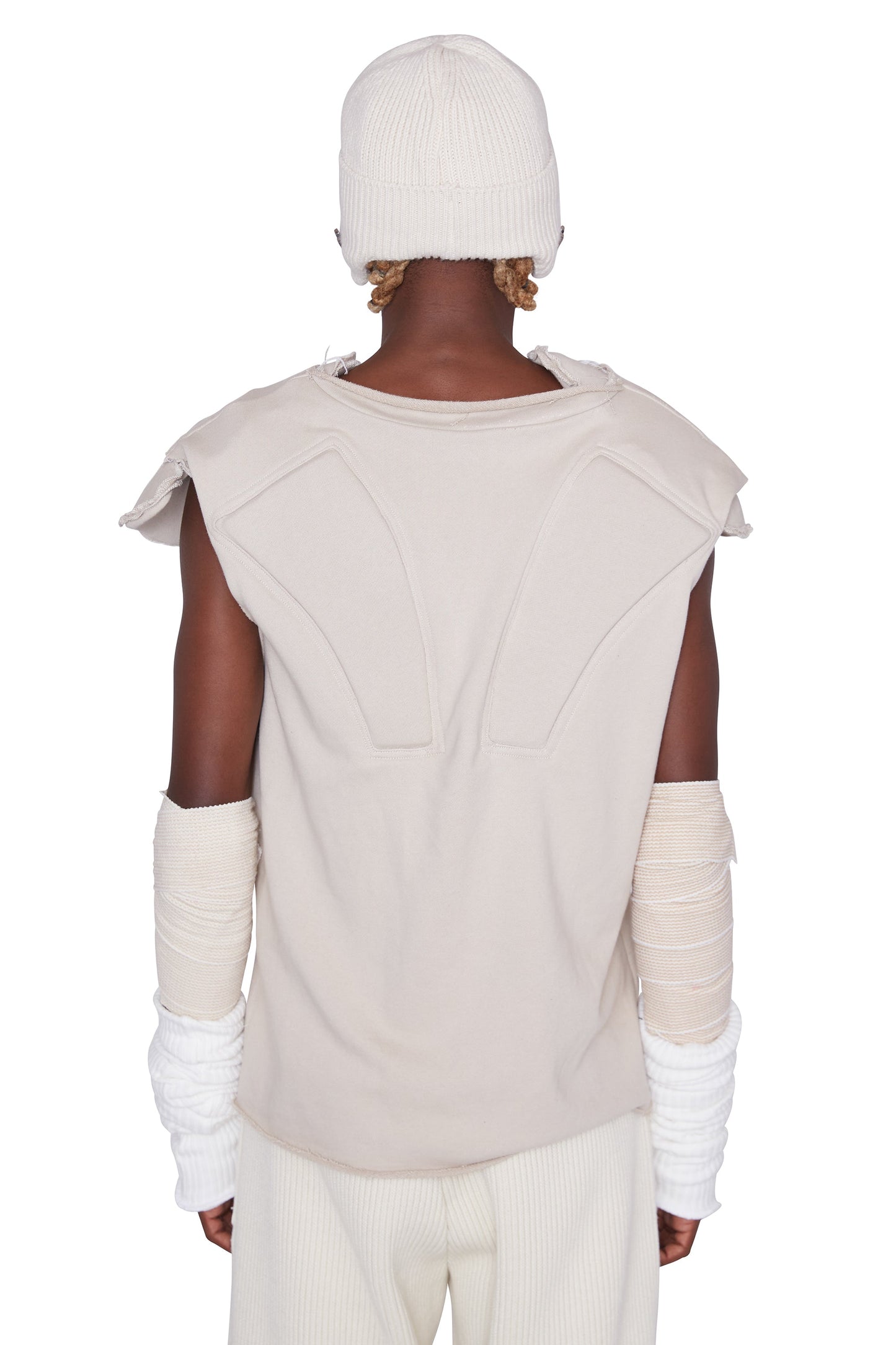 Camiseta con músculos acolchados para hombros (arena)