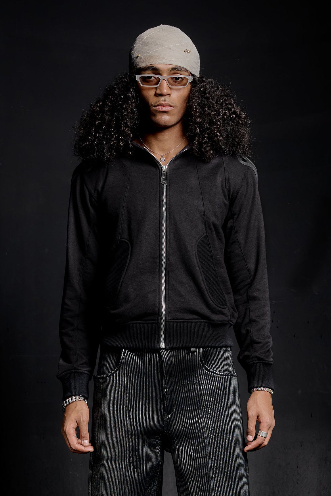 "RÙH" Paneled Zip Up Hoodie (Black)