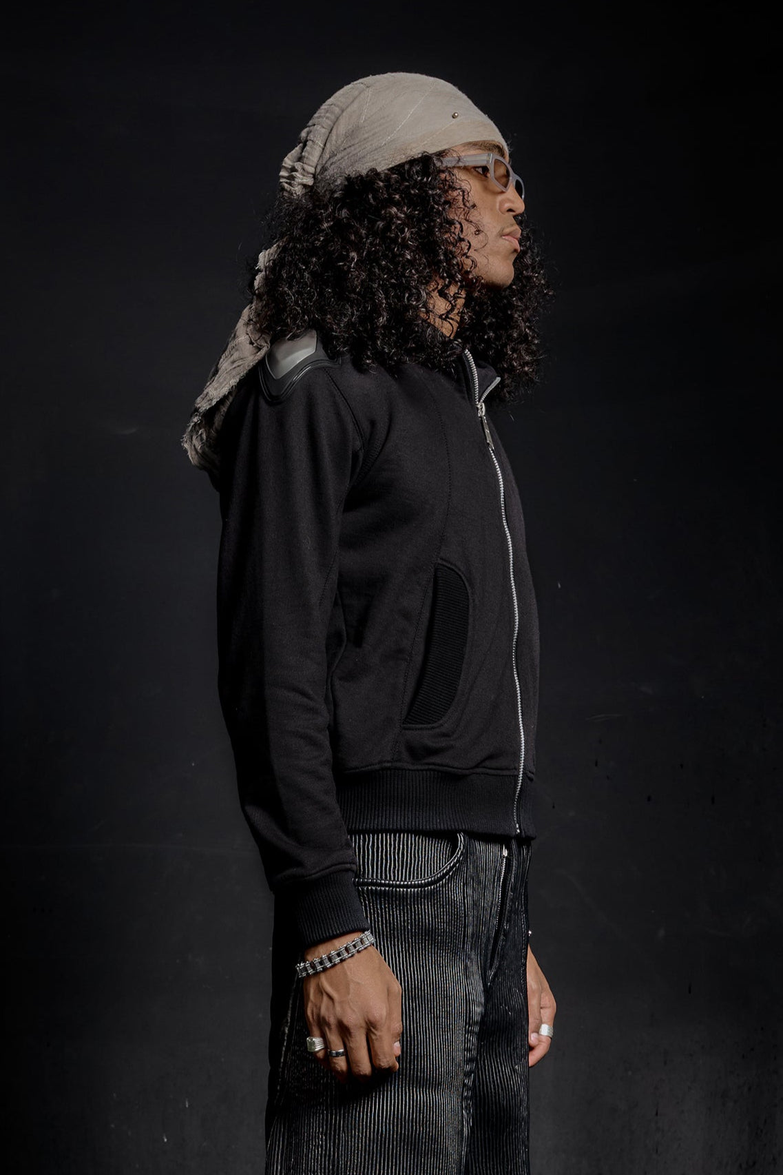 "RÙH" Paneled Zip Up Hoodie (Black)