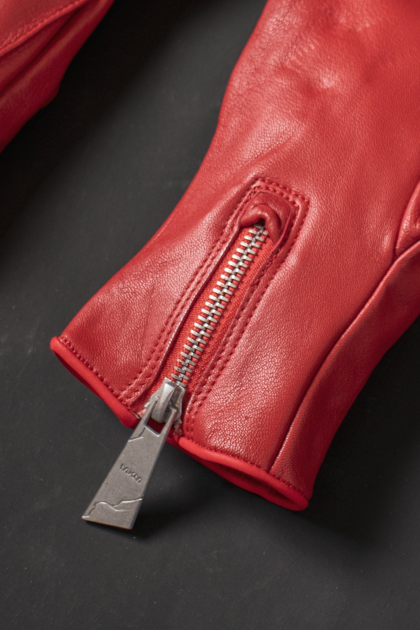 "Revelation" Leather Gloves (Crimson)