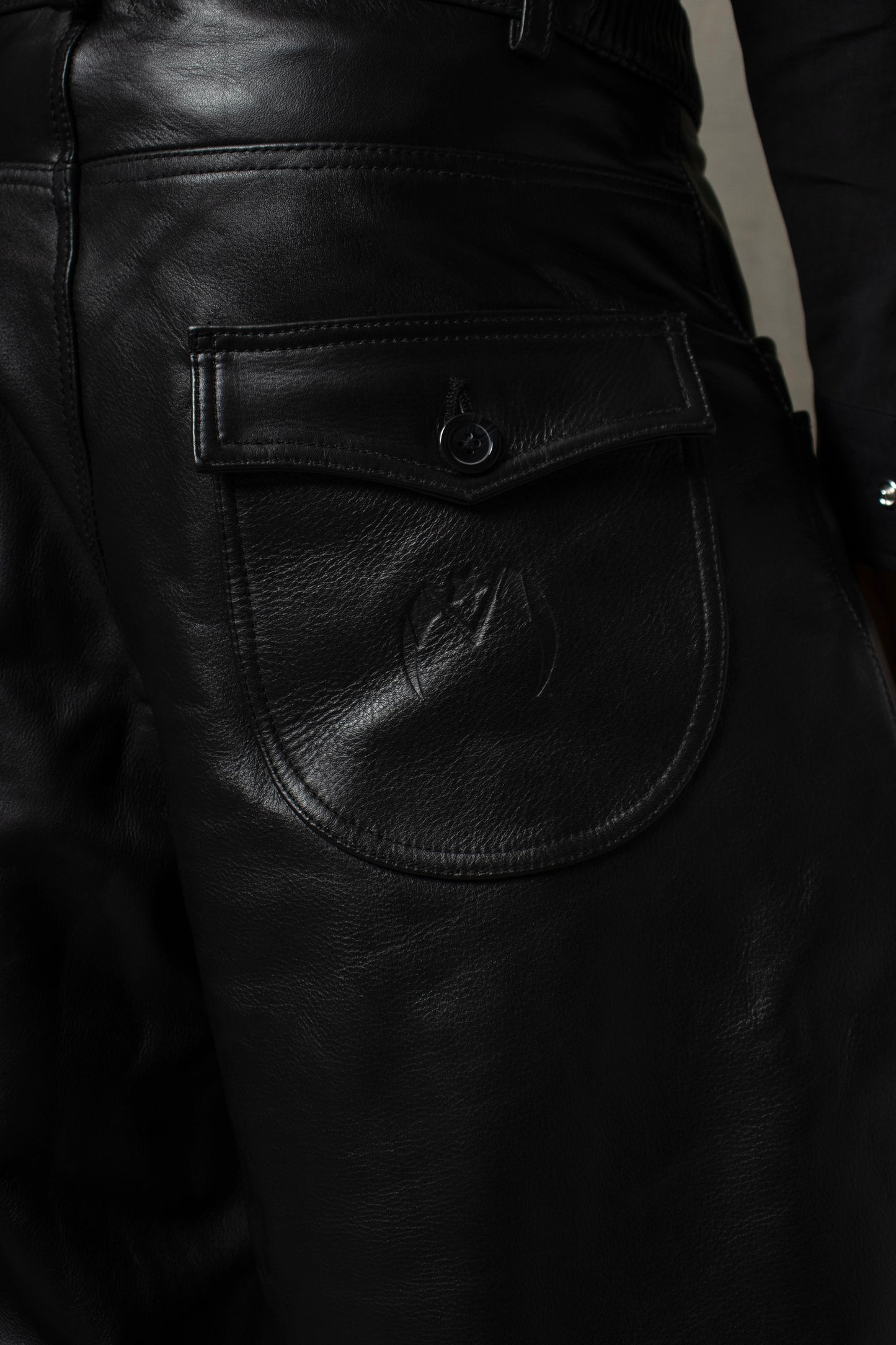 "Layl" Leather Shorts (Black)